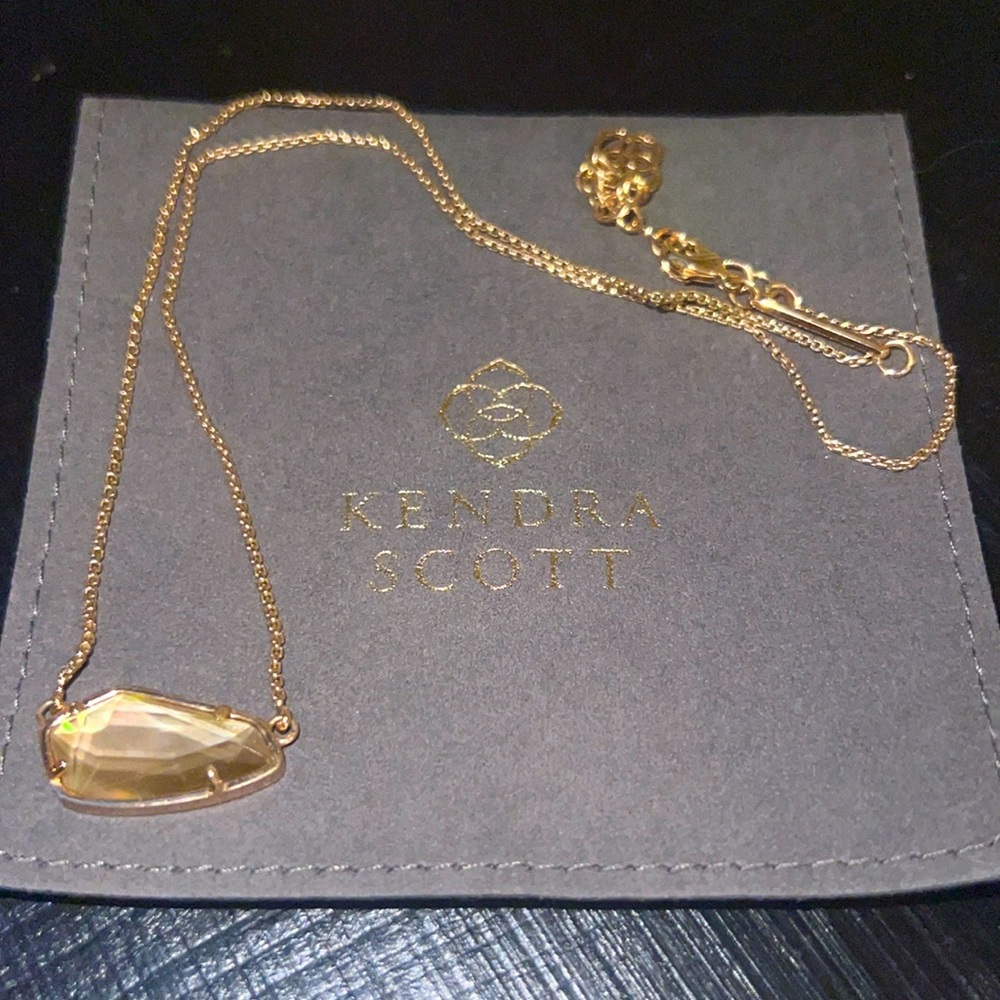 Kendra Scott Rose gold necklace
